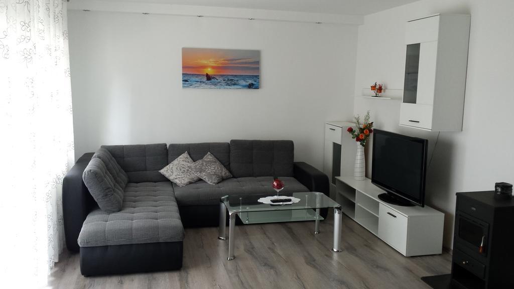 Апартаменты Apartman Zoja Мали-Лошинь Экстерьер фото