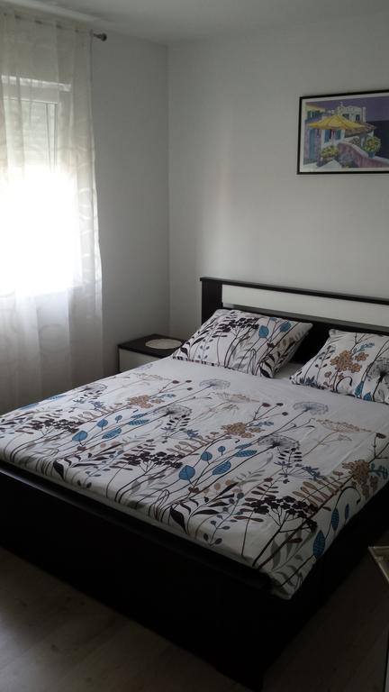 Апартаменты Apartman Zoja Мали-Лошинь Экстерьер фото